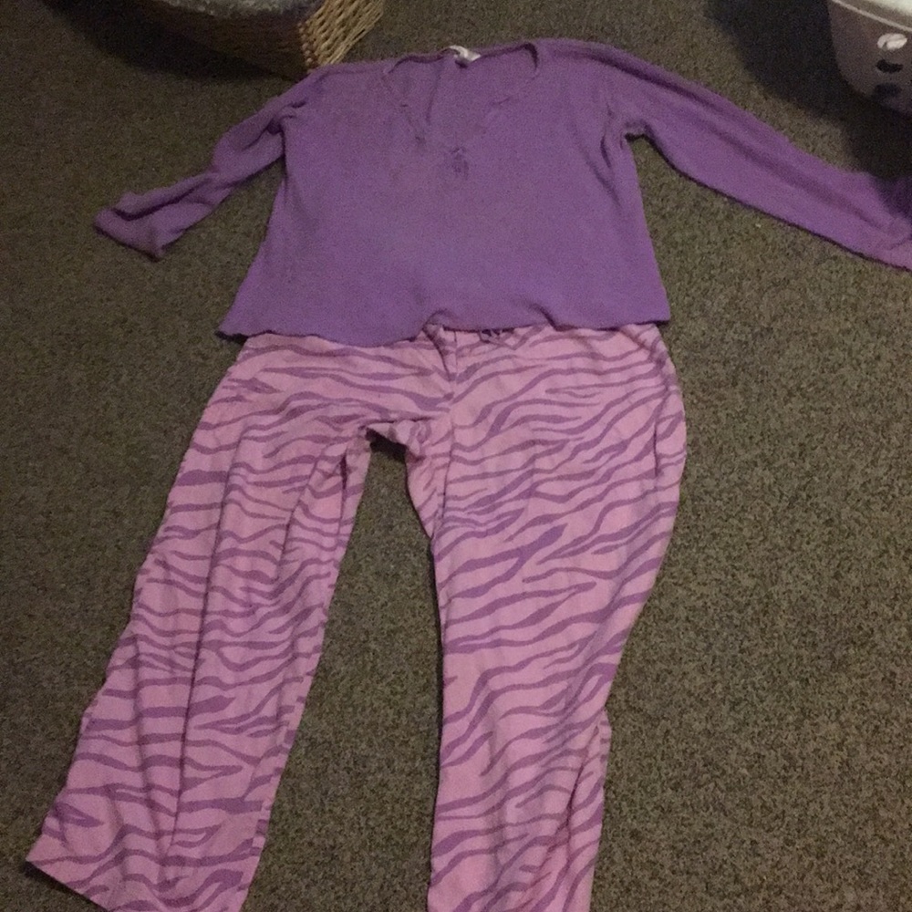 VS Pajama Set